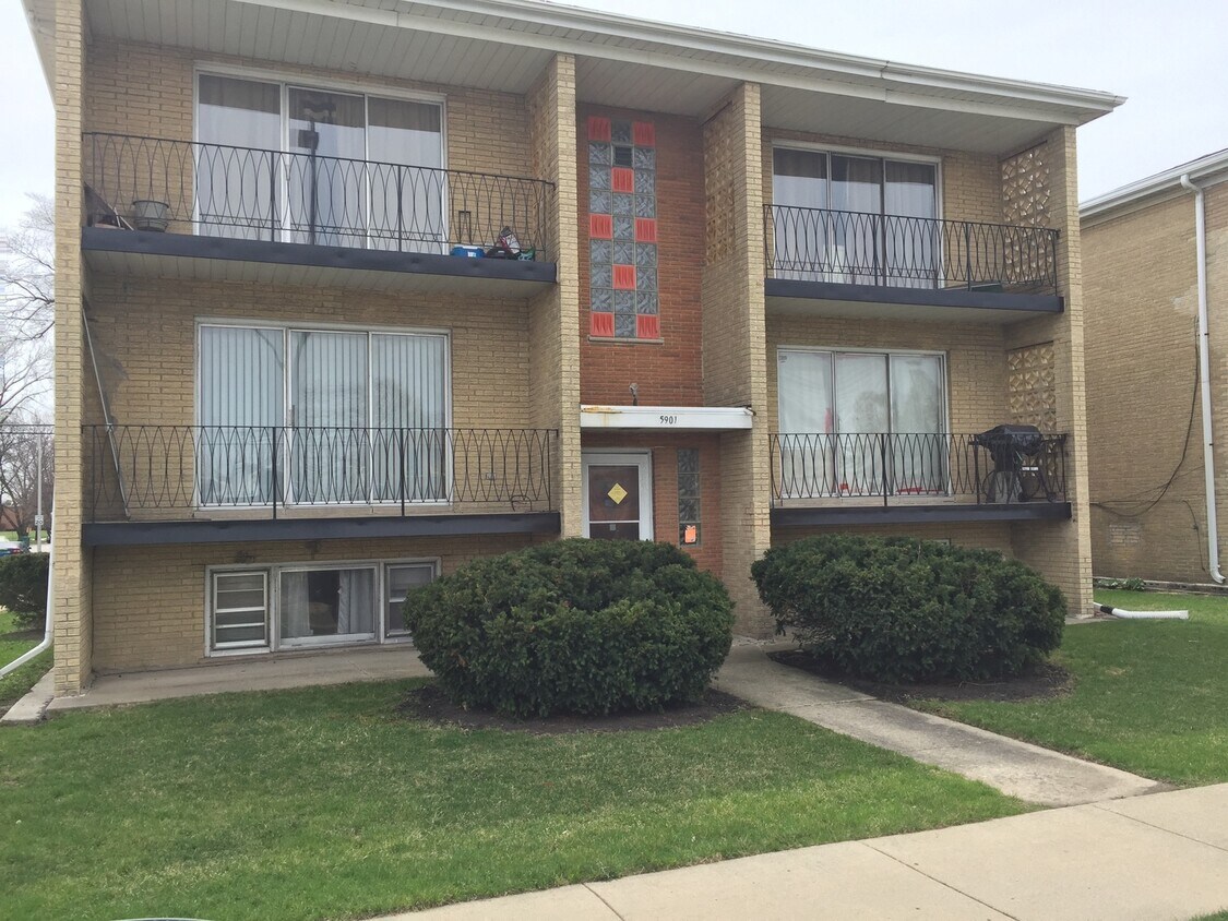 Foto principal - 5901 W 79th St