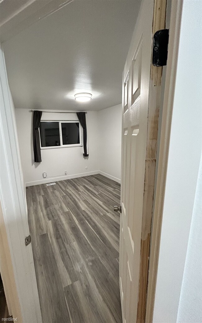 Building Photo - 2 br, 1 bath Duplex - 1208 Harris Avenue