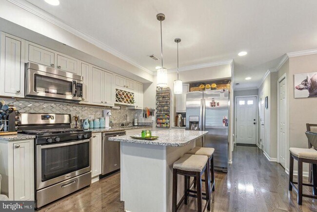 Foto del edificio - 1739 Holbrook St NE