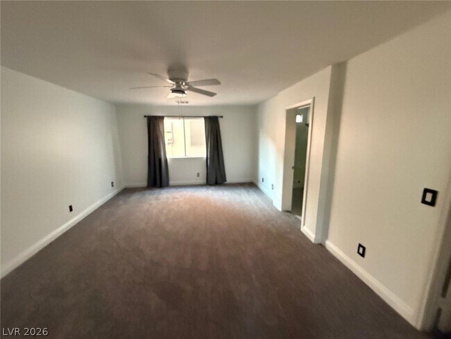 Foto del edificio - 2120 Royal Antilles Ct