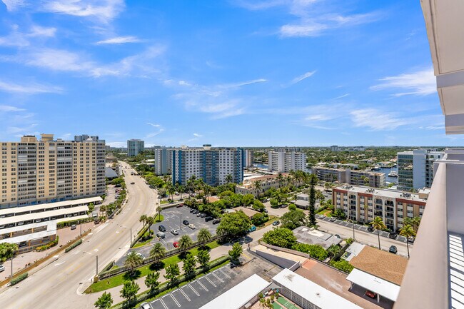 Foto del edificio - 405 N Ocean Blvd