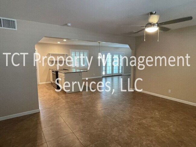 Foto del edificio - Beautifully Landscaped 3 Bedroom Home in Tempe!