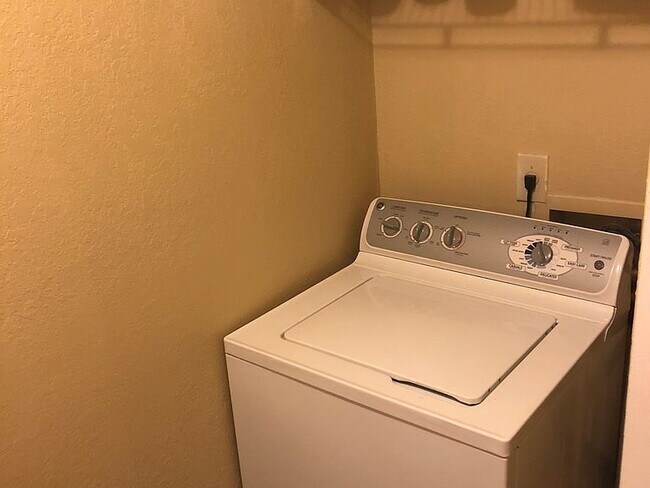 Photo - 1001 Normandy Trace Rd Apartment