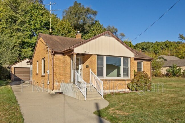 Foto del edificio - 1543 Powers Ave NW