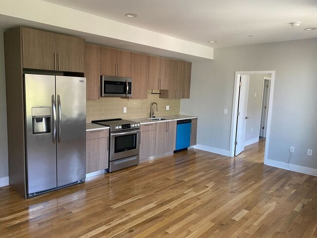 Photo - 1642 Cambridge St Apartment