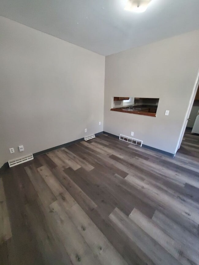 Foto del edificio - 505-507 W. Burleigh St.