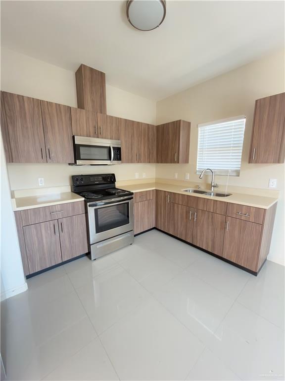 Building Photo - 2808 Sabercat Ave