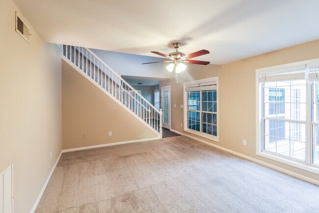 Building Photo - 4090 Bradstone Trace NW