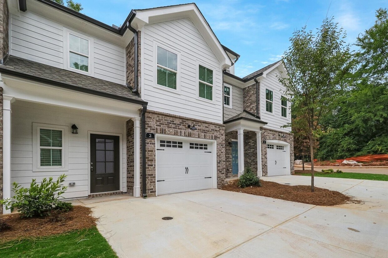 Foto principal - 15 Sprayberry Rd