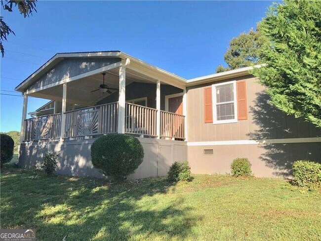 Building Photo - 3047 Friendship Rd