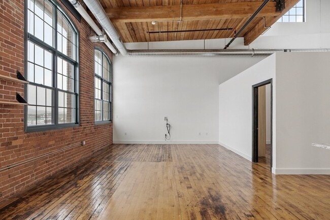 Building Photo - 1 Westinghouse Plaza