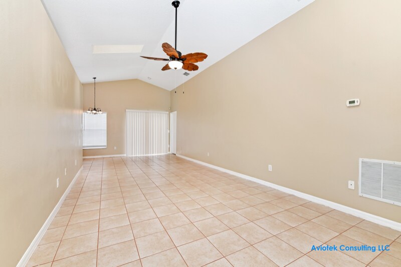 Building Photo - 322 Seville Pointe Ave