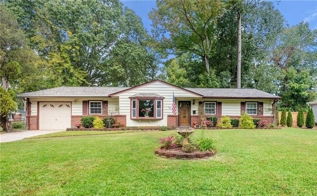 Photo - 3252 Club House Rd