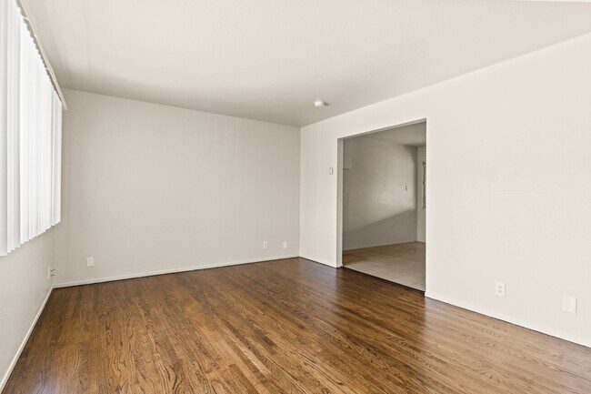Foto del edificio - 1545 166th Ave