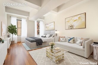 Building Photo - 99 John St