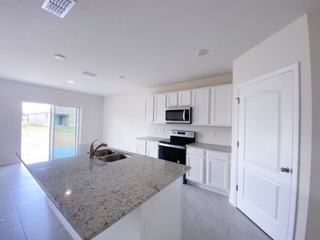 Foto del edificio - Beautiful Home for Rent