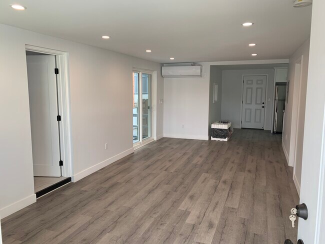 Foto del edificio - 5549 Fulcher Ave