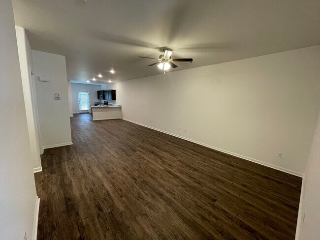 Foto del edificio - 511 Alex Jordan Dr