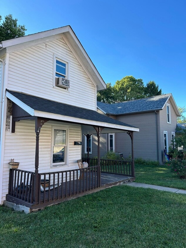 Primary Photo - 624 S Clay St