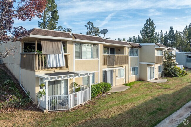 Building Photo - Laguna Village