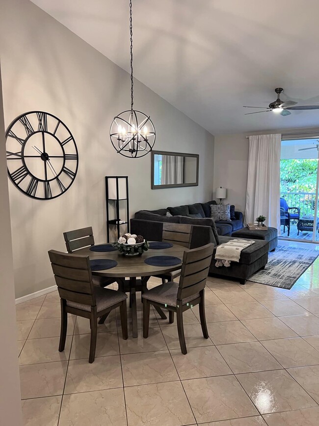 Dining - 6655 Huntington Lakes Cir