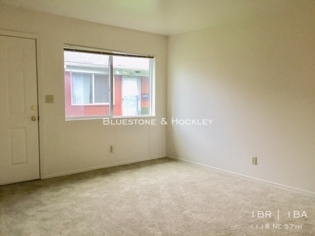 Building Photo - 1118 NE 57th Ave