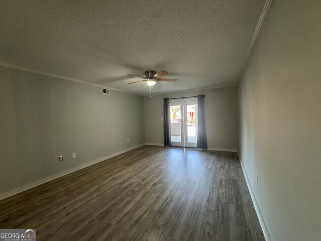 Foto del edificio - 2505 W Broad St