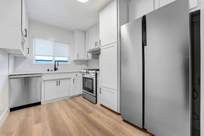 Building Photo - 7941 Selma