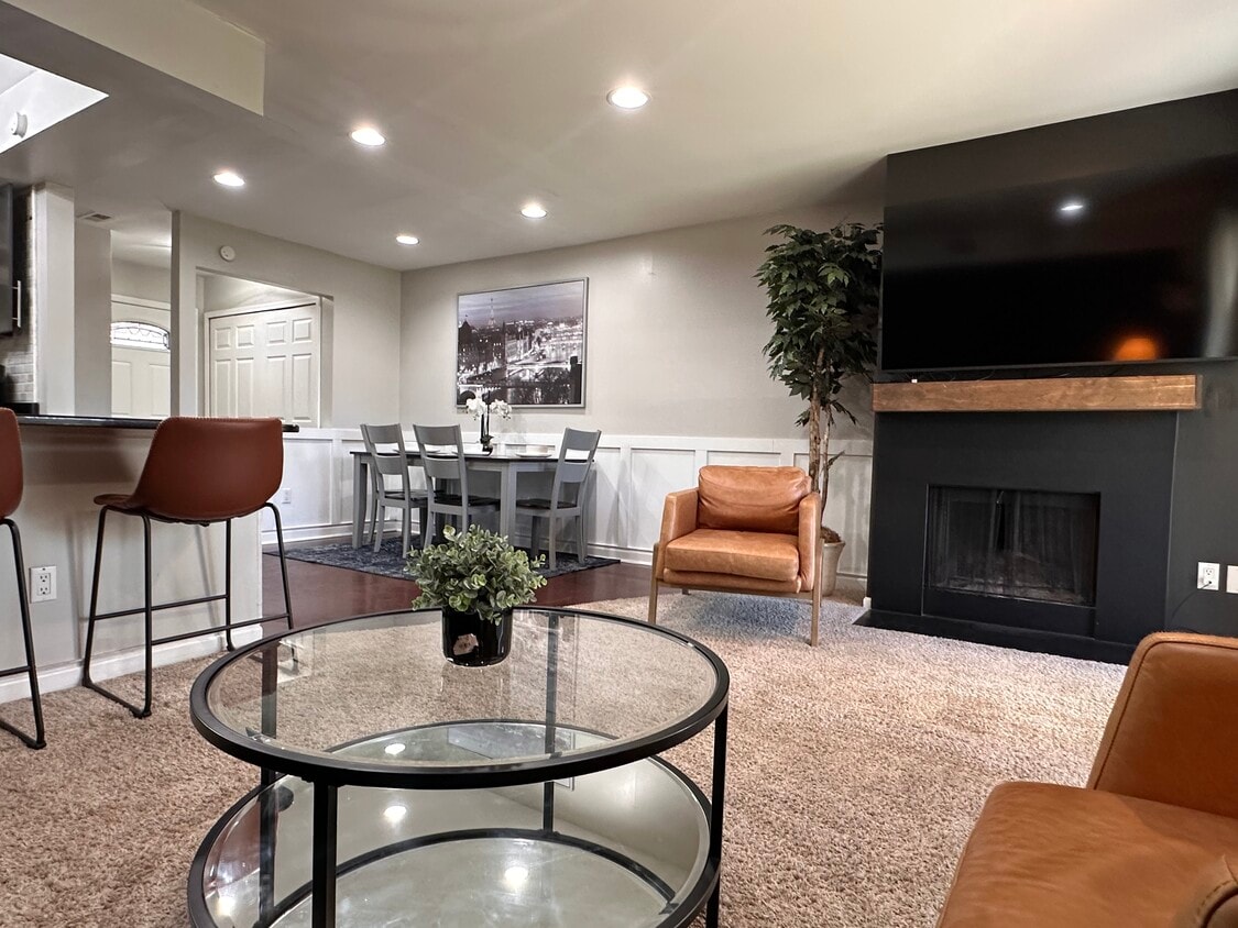 Foto principal - 2777 Davison Ave