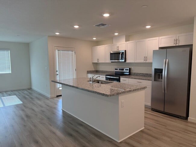 Building Photo - Brand new beautiful home! Please read enti...