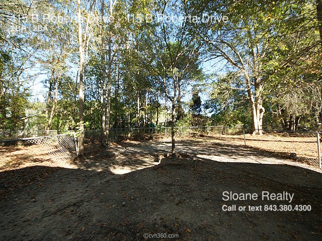 Building Photo - 115 Roberta Dr