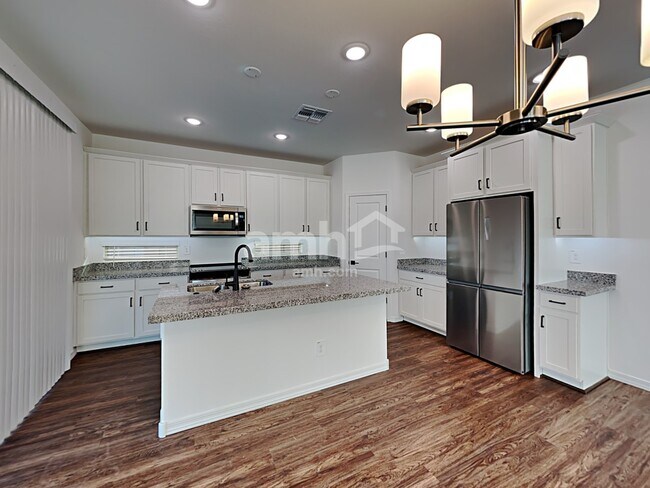 Building Photo - 795 S 150th Dr