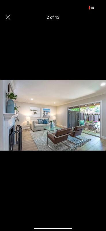 Foto del edificio - 220 Red Oak Dr