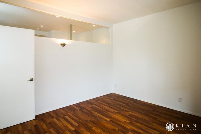 Building Photo - 153 E 87th St