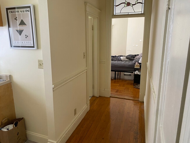 Photo - 16 Queensberry St Apartment