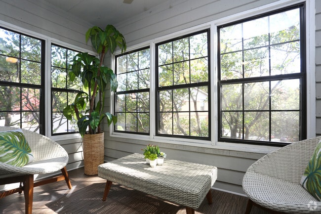 1BR, 1BA - 700 SF - Elevate Twenty Three