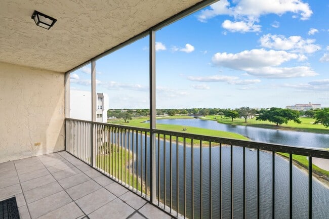 Building Photo - 3150 W Rolling Hills Cir
