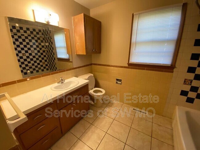 Foto del edificio - 1336 S Estate Ave