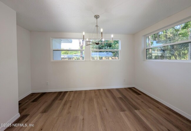 Foto del edificio - 5316 Stetson Rd