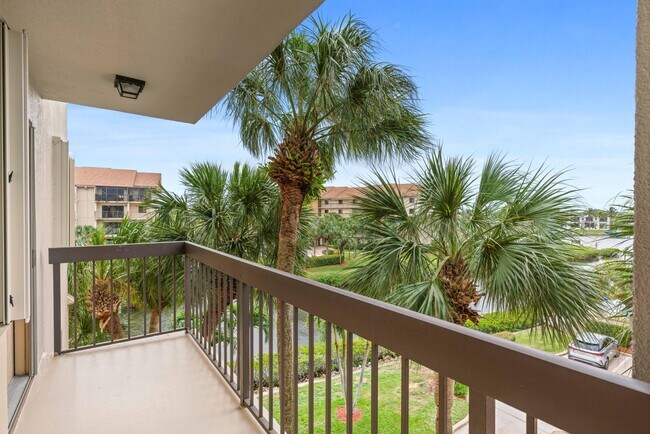 Building Photo - 2301 Marina Isle Way