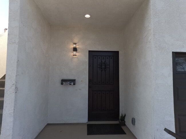 Building Photo - 4904 Coke Ave