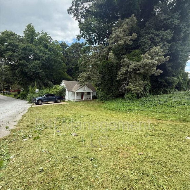 Foto del edificio - 3175 Washington Rd