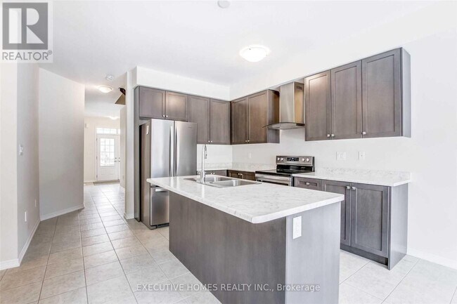 Building Photo - 14 Vaughn Dr