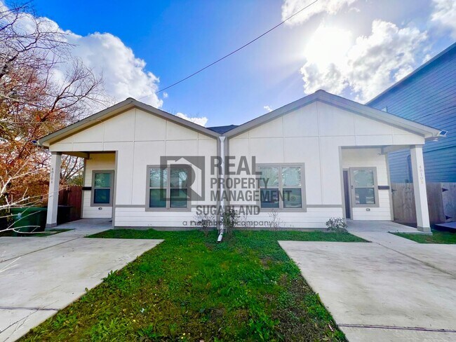 Photo - 4810 Wilmington St Apartment