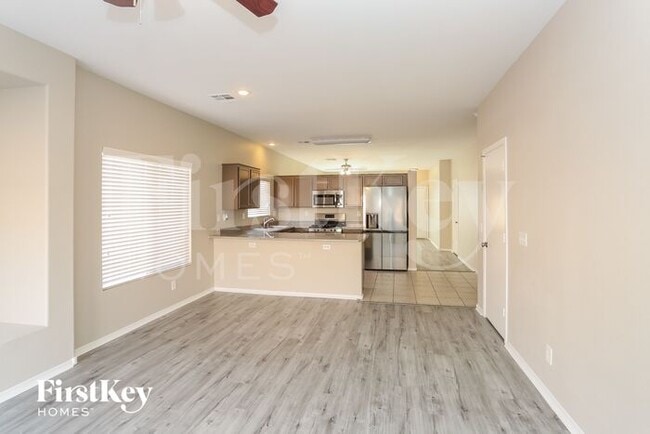 Foto del edificio - 6233 Highland Gardens Dr