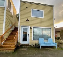 Building Photo - 1410 Bay Ave