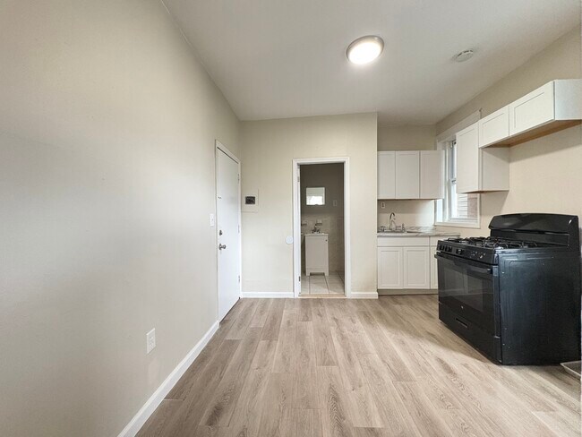 89 Mt Prospect 2C - 87 Mount Prospect Ave