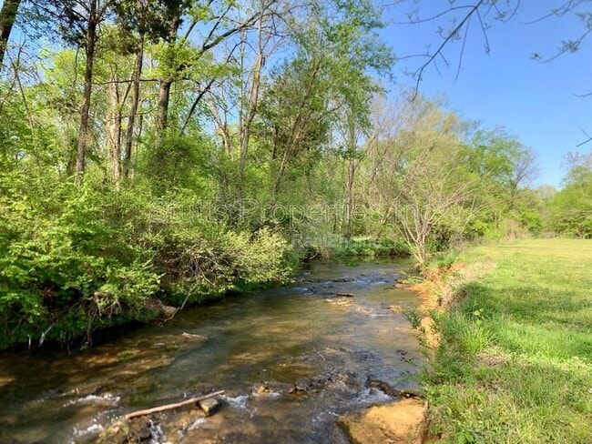 Interior Photo - Creekside Apartments