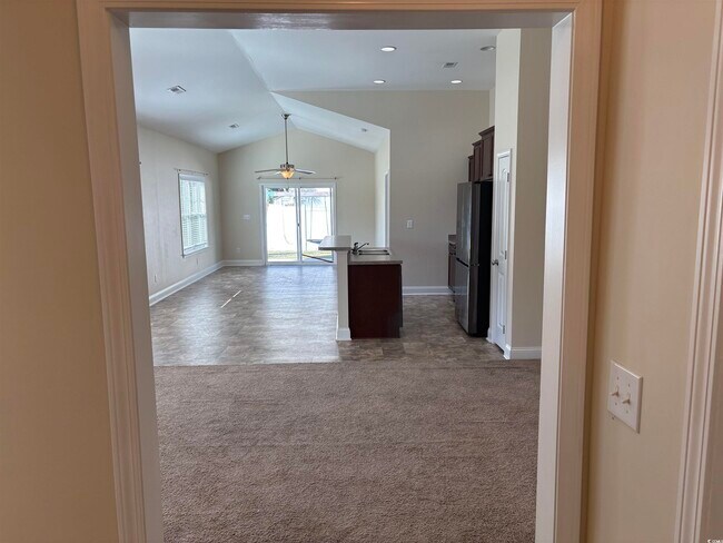 Foto del edificio - 292 Clearwater Dr