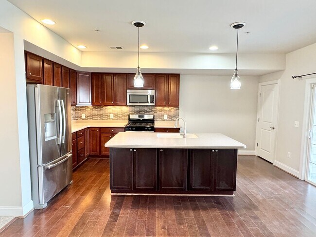 Foto del edificio - POTOMAC CLUB - SECONDS TO STONEBRIDGE